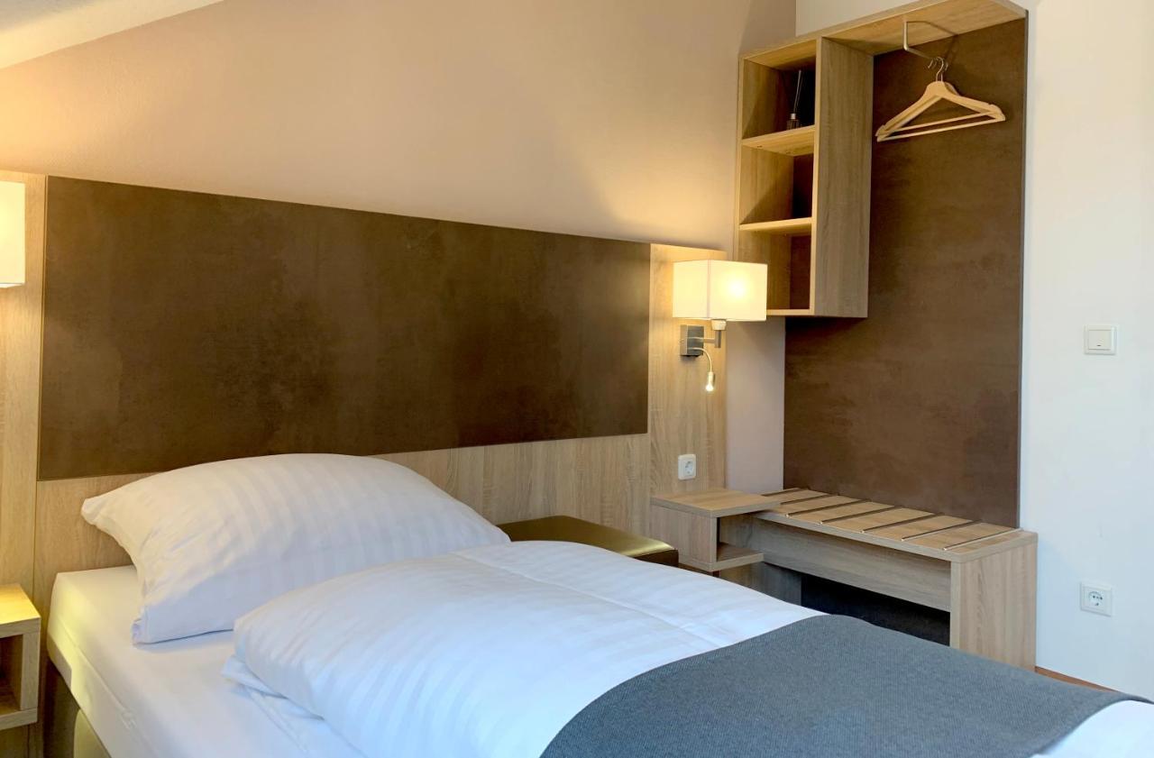 Barsbuttel Hana Aparthotel מראה חיצוני תמונה